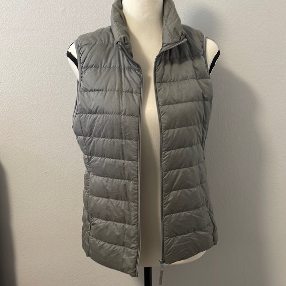 UNIQLO Ultra Light Down Vest - Gray